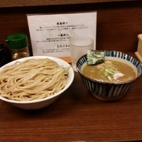 「煮番絞り 特盛」@つけめん 三三㐂の写真