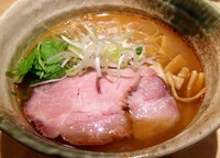 「焼きあご塩らー麺 800円」@焼きあご塩らー麺 たかはし 新宿本店の写真