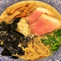 「背脂煮干らーめん780円」@ラーメン燈郎の写真