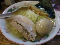 「【限定】鯛煮干しらあめん（醤油）　＋味玉：サービス」@らあめん 寸八 総本店の写真