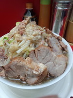 「豚入り小ラーメン　全部マシ」@ラーメン二郎 上野毛店の写真
