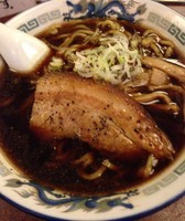 「中華そば(胡椒少な目)」@富山ブラックラーメン だらんま 浅草店の写真