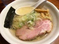 「塩らあめん（630円）」@上州地鶏ラーメン 翔鶴の写真