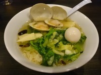「【限定】白はまぐりと春野菜のしおらぁ麺820円＋味玉＋ビール」@中華蕎麦 瑞山（ZUIZAN）の写真