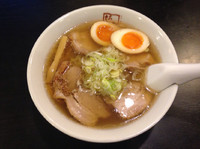 「喜多方らーめん 味玉」@喜多方ラーメン 坂内 金沢文庫店の写真