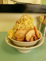 「リッチ(カタメ、ヤサイニンニクタマネギアブラマシマシ)」@らーめん☆王子の写真