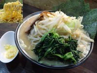 「醤油ラーメン大盛り800円＋ぱるぷん盛り200円」@横浜家系 ぱるぷん亭の写真