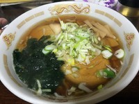 「醤油ラーメン（５００円）・太麺縮れ麺・硬め」@サトウの写真