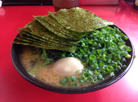 「半熟味玉ラーメン 万能ネギ のり」@武蔵家直系 ぼうそう家の写真