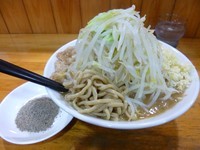 「ラーメン小（700円）＋煮干粉（50円）」@ギガムジャキの写真
