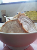 「らーめん（ヤサイニンニク玉ネギアブラ）\700」@らーめん☆王子の写真