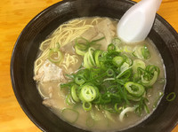 「ラーメン¥550(一番硬いの)」@長浜ナンバーワン 長浜店の写真
