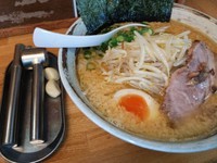 「こってりW 780円＋無料つぶしニンニク」@らーめん いなばやの写真