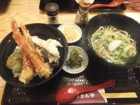 「100周年記念「特大海老天丼とうどんのセット」700円」@うどん市 柏駅前店の写真