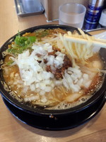 「〖冬季限定〗味噌ラーメン（大盛同料金）850円」@天然豚骨醤油 らーめん玉 超大吉 上野店の写真