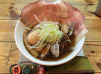 「あさりらーめん＋煮玉子」@くそオヤジ最後のひとふりの写真