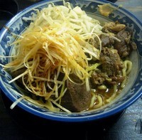 「牛たん＆牛すじぶっかけ 並(麺・温＋ニンニク)」@らーめんしょっぷ中吉 綾瀬店の写真