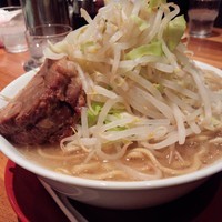 「ラーメン中　750円」@豚一商店の写真