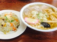 「ラーメン¥600＋半チャーハンセット¥250」@チーナン食堂の写真