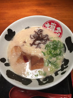 「博多白とんこつラーメン＆替玉 計810円」@博多とんこつラーメン三代目てらッちょ。の写真