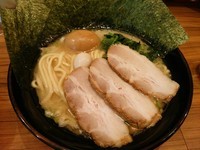 「MAXラーメン(並盛・170g・醤油)1,026円」@横浜家系ラーメン 壱角家 高崎店の写真