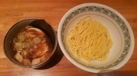 「つけ麺(小盛り)(あつもり)＋味玉(サービス)」@つけ麺屋 利平の写真