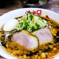 「味玉味噌ラーメン880円」@味噌屋八郎商店 新宿店の写真