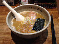 「らーめん 780円」@麺屋吉左右の写真