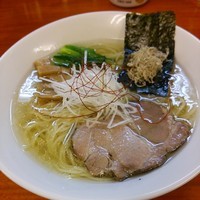 「魚介鶏だし塩らぁめん700円＋缶ﾋﾞｰﾙ」@麺処 有彩の写真