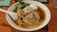 「醤油(750円)＋味玉(100円)」@麺屋 六感堂 Rock'anDoの写真