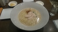 「鶏しろラーメン」@うさぎ食堂 中目黒店の写真