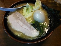「豚骨醤油らあめん（並）」@らあめん 寸八 総本店の写真