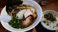 「牡蠣煮干し清湯醤油  牡蠣茶飯付き 1000円」@らーめん・つけめん 八角の写真