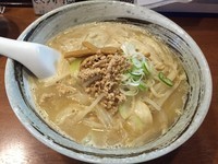 「札幌味噌らーめん(780円)+小ライス(50円)」@らーめん春友流の写真