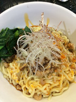 「汁なし黒たんたん」@あかくろたんたんの写真