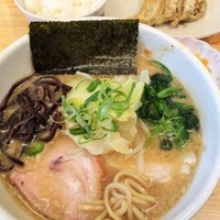 「鶏豚骨しょうゆラーメンこってり730円Bセット180円」@麺や 福一の写真