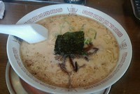 「豚骨醤油ラーメン」@十七代目 哲麺 小平店の写真