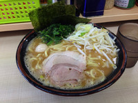 「味噌ラーメン（大盛りサービス）780円」@逗子家の写真