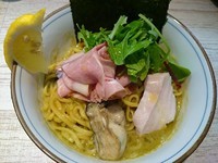 「【限定】牡蠣とカルピスバターのクリームまぜそば ￥1000」@中華そば 四つ葉の写真