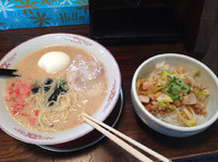 「豚骨醤油ラーメン焼豚丼セット780円+ゆで卵50円+替玉50円」@豚骨ラーメン いちもんじ 北本店の写真