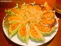 「餃子 中12個 (720円)」@むつぎくの写真