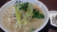 「3月限定春野菜の煮干し白湯ヌードル　950円」@麺のようじの写真
