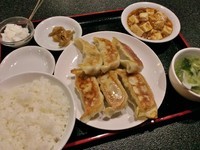 「豚肉焼餃子セット（6個） \650」@鴻福餃子酒場の写真