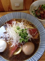 「寒鰤といりこの中華そば  寒鰤丼」@中華そば よしかわの写真