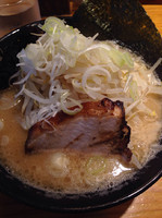 「豚骨らーめん ¥680」@おはな商店 関内店の写真