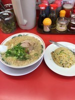 「焼きめし定食（特製醤油ラーメン➕麺固め➕背脂多め➕半チャーハ」@ラーメン魁力屋 東千葉店の写真