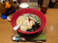 「赤丸新味＋替え玉」@博多一風堂 イクスピアリ店の写真