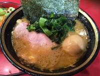 「ラーメン＋味玉＋野菜畑(￥660＋￥80＋￥80)」@家系総本山 ラーメン吉村家の写真