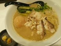 「【限定】濃厚真鯛白湯2nd＋味玉 （150319）」@海老・特濃煮干そば まるはの写真