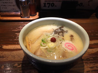 「塩ラーメン 870円」@らーめん 山頭火 新宿南口店の写真